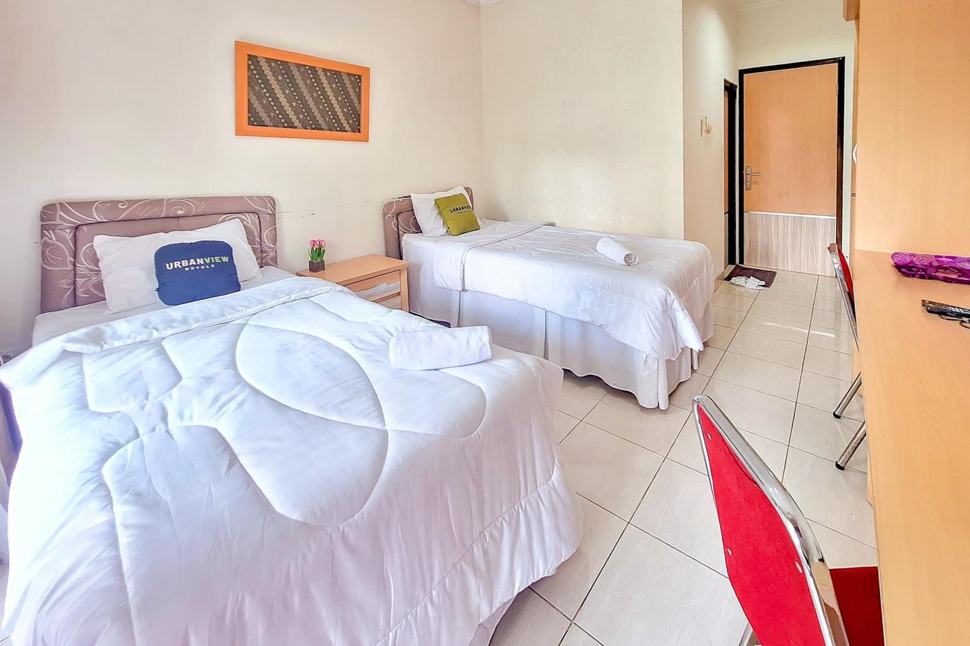 Urbanview Hotel Tridaya Cisarua Puncak Экстерьер фото